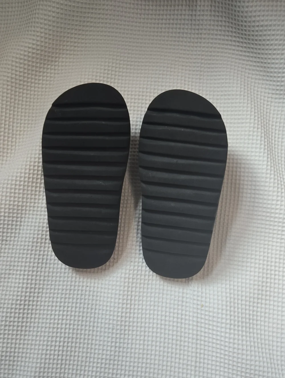 Yeezy YS 01 Black Slide Sandals